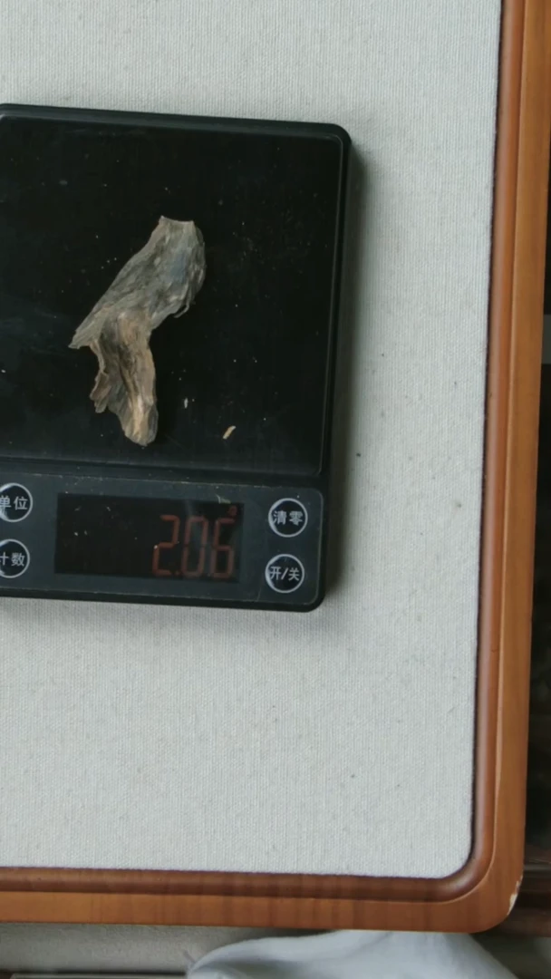 沉香木沉香碎屑2.06克柬埔寨虎斑