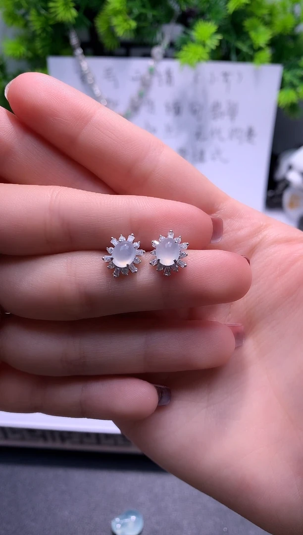 颈饰未镶嵌翡翠净货