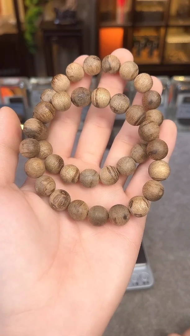 【闪购商品】沉香手串19号香港绿底多样性发货1条