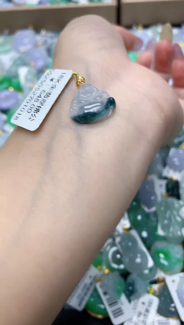 翡翠18K金镶嵌颈饰1111111111