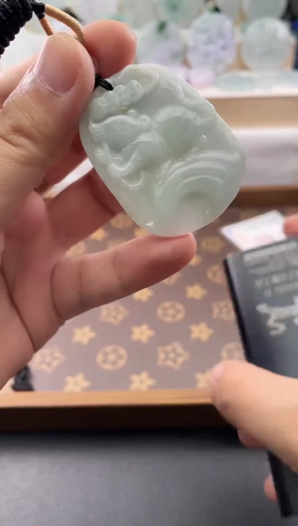 颈饰未镶嵌翡翠....10/6/.72