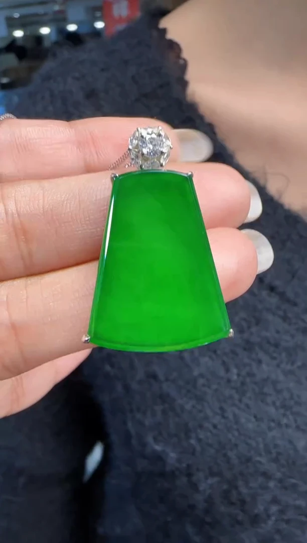 未镶嵌定制翡翠翡翠吊坠75