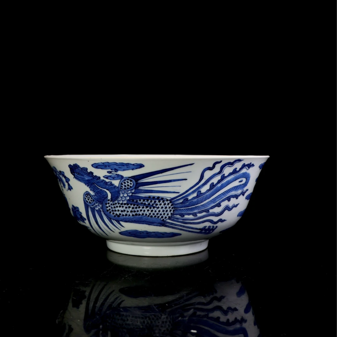 27.清晚期青花凤纹牡丹大碗