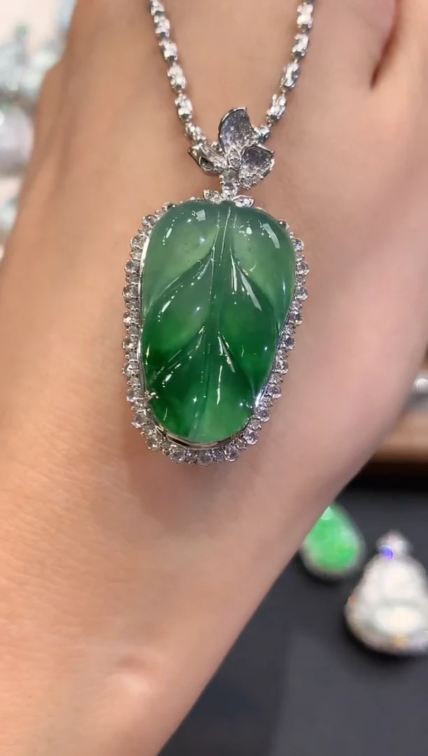 吊坠(不含链)18K金镶嵌翡翠q36