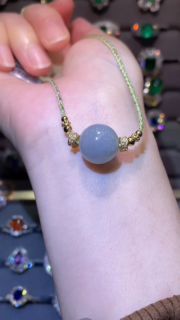 翡翠银S925镶嵌颈饰路路通