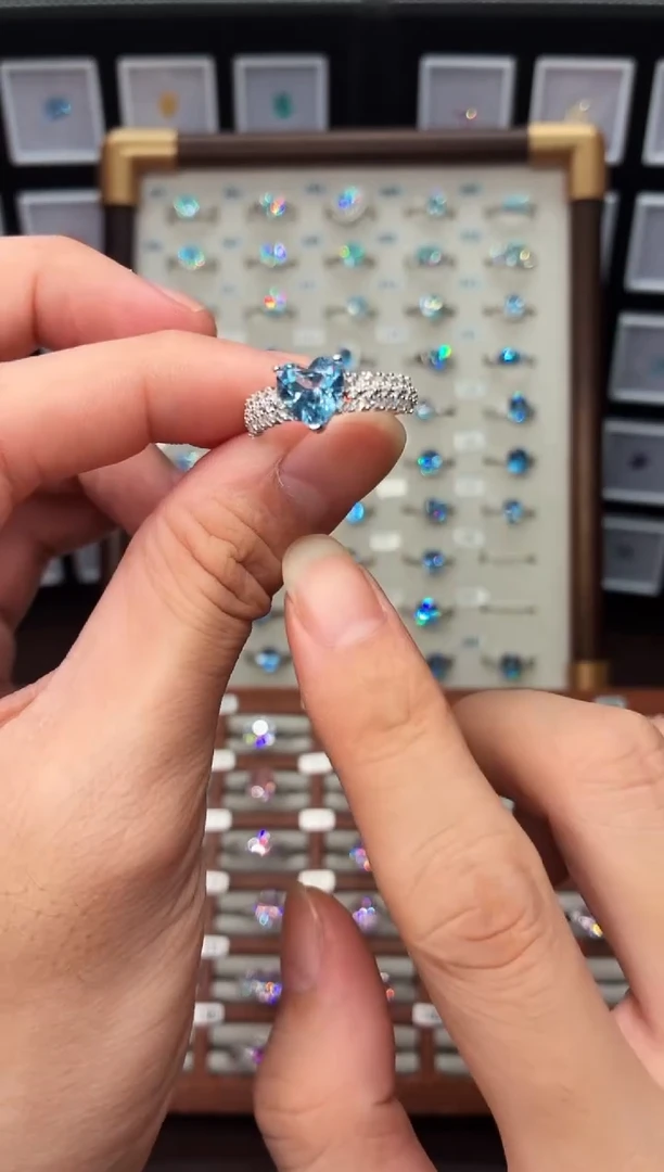 银S925镶嵌戒指海蓝宝石1111