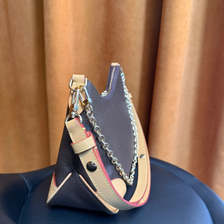 【RR】牛角新款时尚百搭大容量斜跨单肩【真皮女包】顶货11