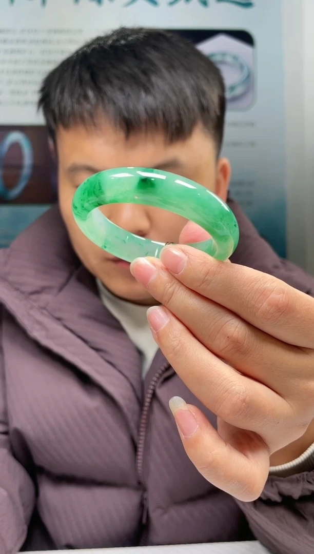 【闪购商品】石英质玉手镯未镶嵌非洲翠手镯多样性发货