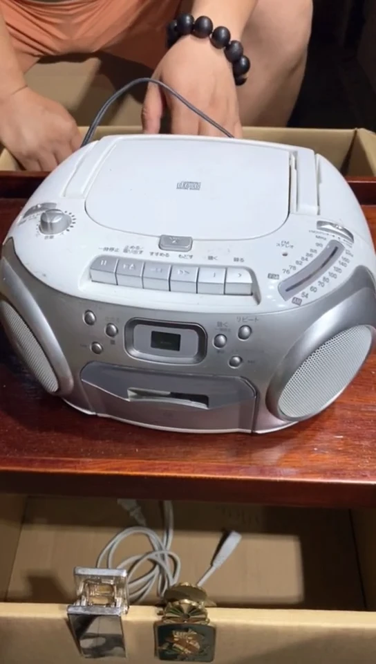8新伍***板  090中古商品，瑕疵品，不保好坏。