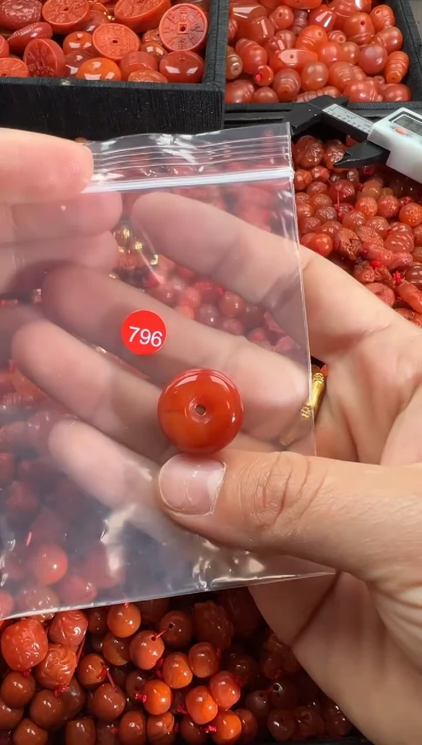 【闪购商品】南红玛瑙颈饰未镶嵌1