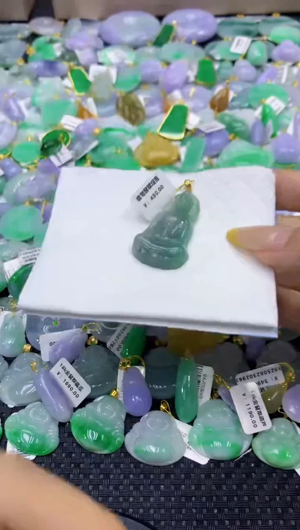 颈饰未镶嵌翡翠天然缅甸翡翠A货