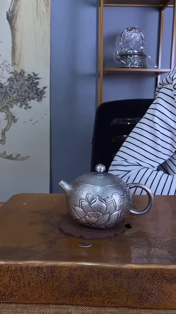 不二银工荷花泡茶壶