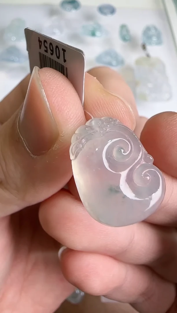 【闪购商品】翡翠吊坠(不含链)未镶嵌..