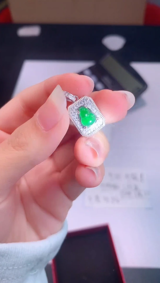 颈饰未镶嵌翡翠0芹0翡翠珠宝762