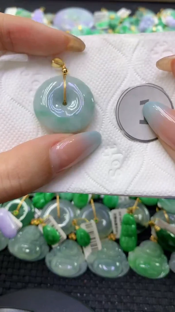 颈饰未镶嵌翡翠天然缅甸翡翠A货