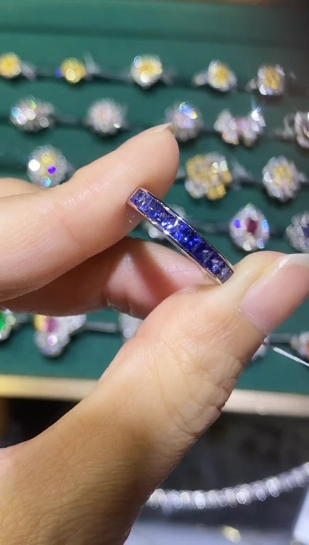 戒指蓝宝石18K金镶嵌2