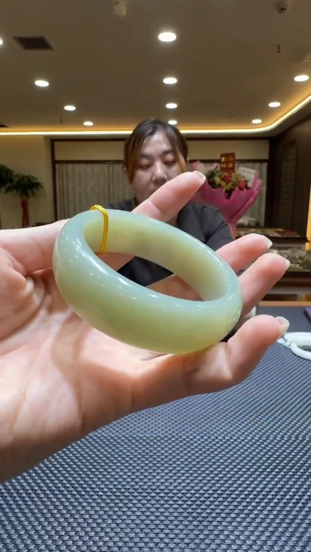 颈饰未镶嵌和田玉手镯54