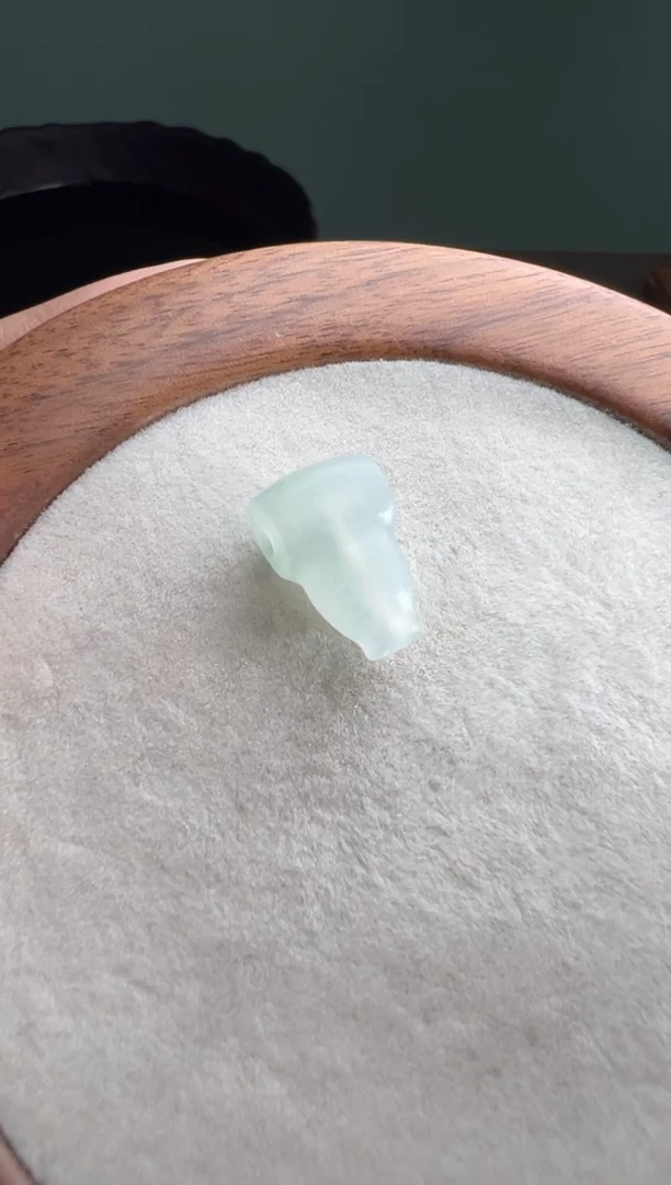 未镶嵌定制翡翠白冰三通