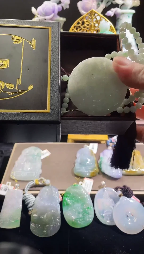 翡翠未镶嵌吊坠(不含链)bl110