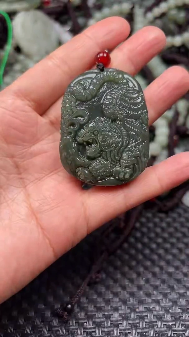 【闪购商品】和田玉颈饰未镶嵌1