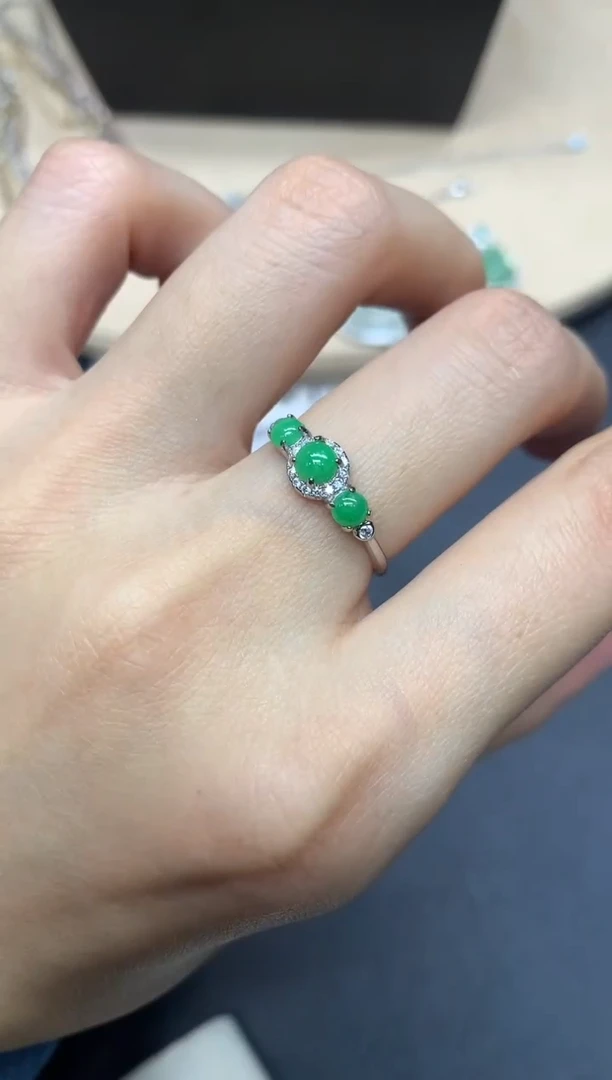 【闪购商品】翡翠戒指银S925镶嵌蛋面【无服务费】