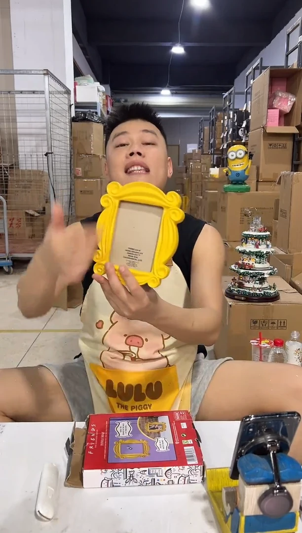 瓷片树脂小号老友记相框