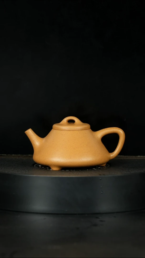 【闪购商品】紫砂茶壶正价2000微瑕明清老宕口黄金段子冶