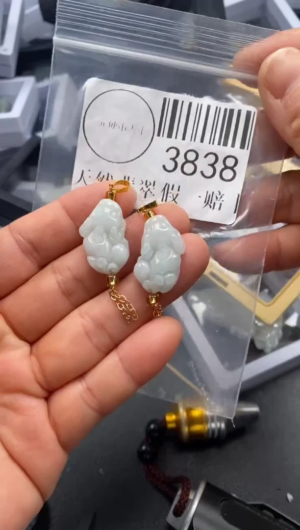 吊坠(不含链)未镶嵌翡翠3838