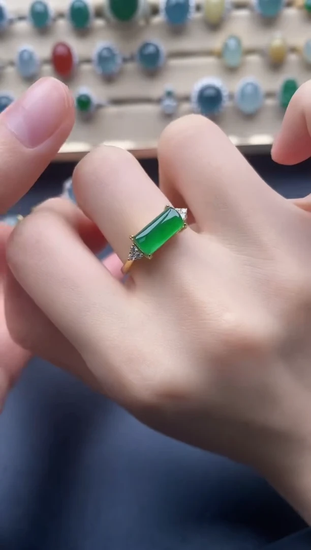 翡翠戒指银S925镶嵌一物一证一礼盒