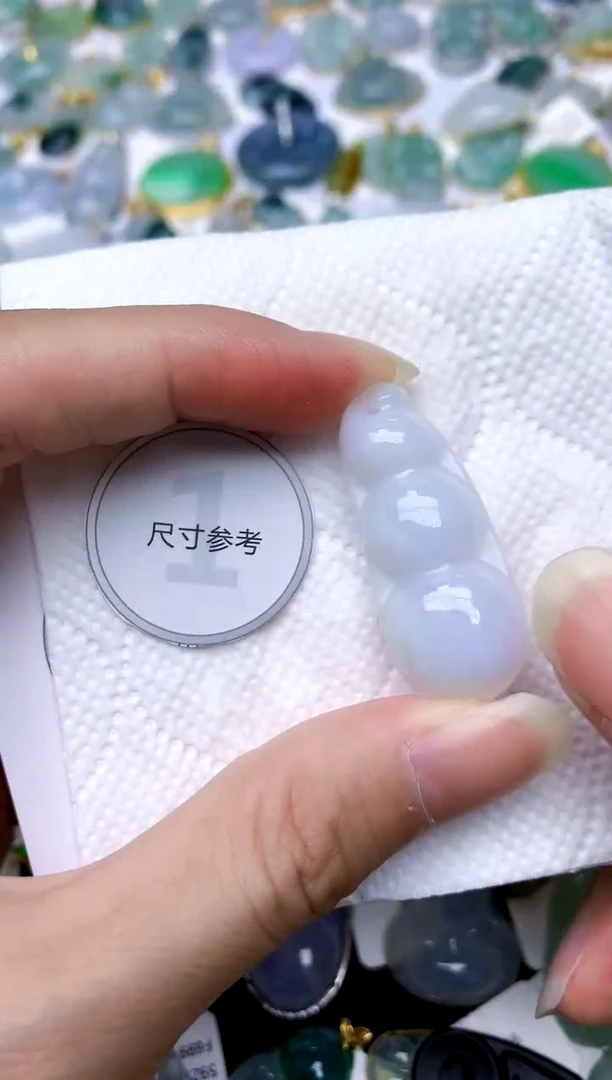 颈饰未镶嵌翡翠天然A货翡翠