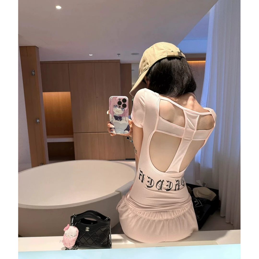 十字封印 字母印花十字镂空T恤夏修身U领短袖上衣