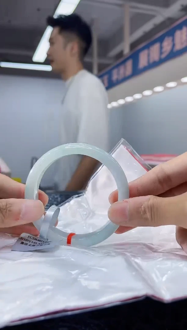 未镶嵌手镯翡翠15
