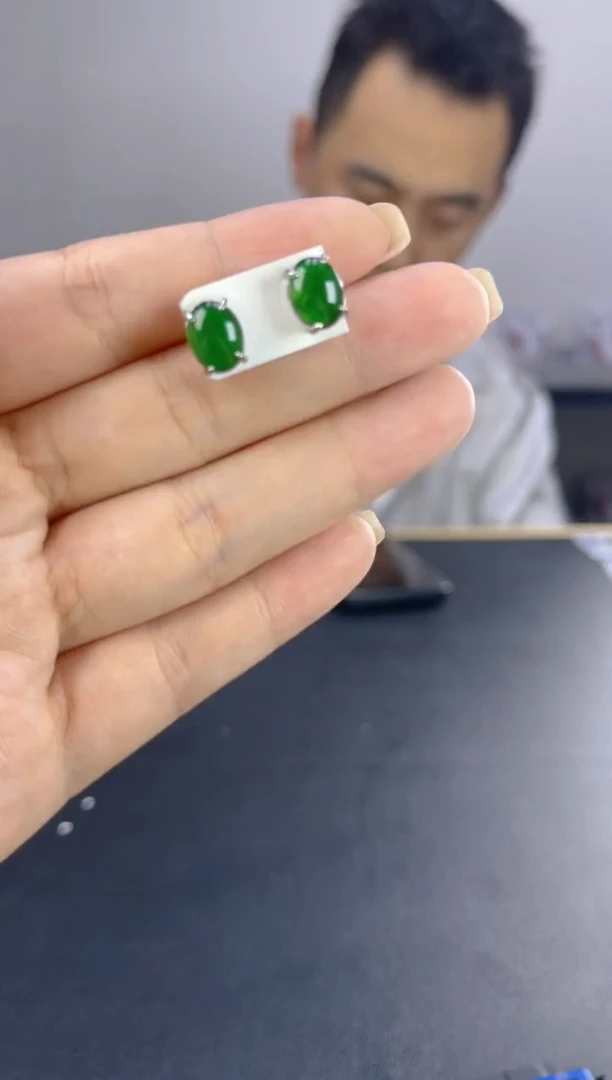 翡翠未镶嵌颈饰天然A货翡翠