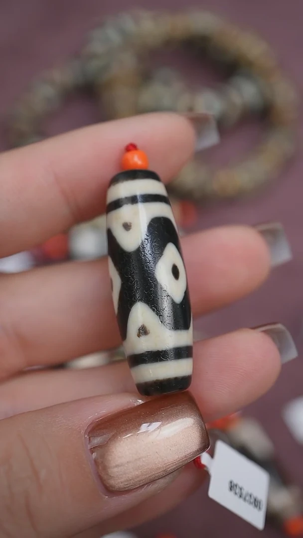 【闪购商品】玛瑙/玉髓颈饰未镶嵌蚀花玛瑙珠定制编绳