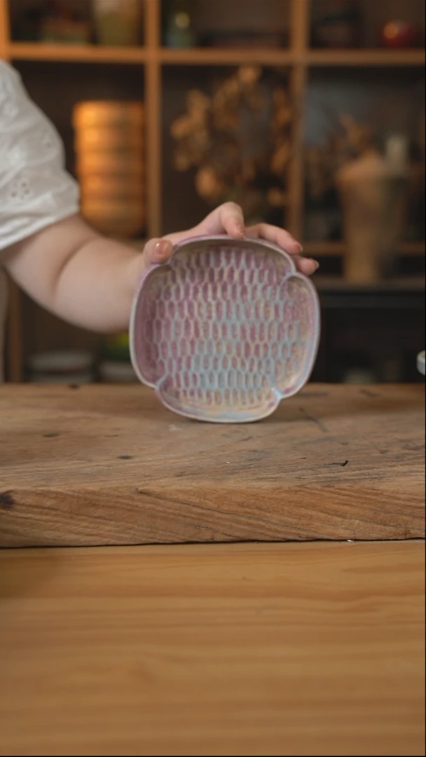 紫色系列的6英寸铠甲纹碟子