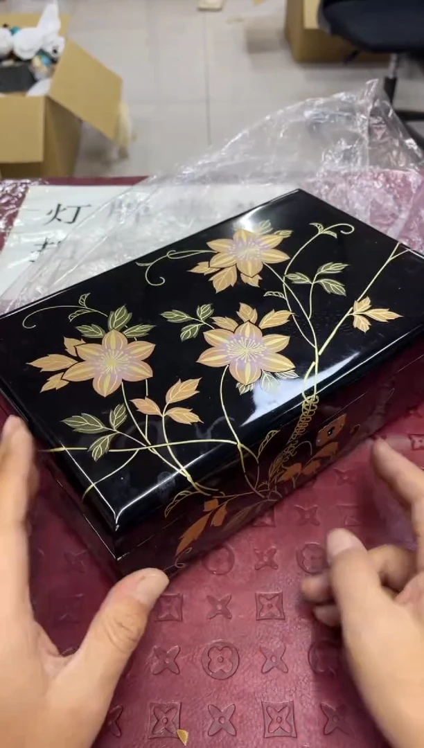 不详18*28默认微瑕，no退no换，介意勿拍