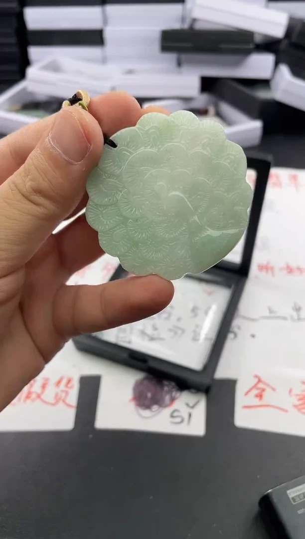 颈饰未镶嵌翡翠....9/4/.124