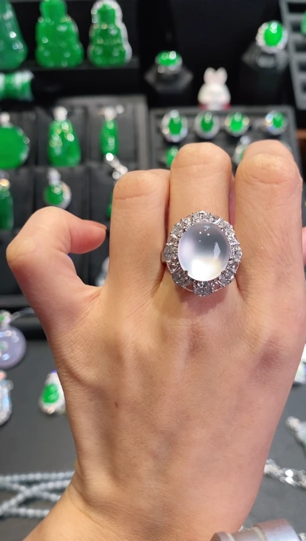 18K金镶嵌戒指翡翠蛋面戒指5010710