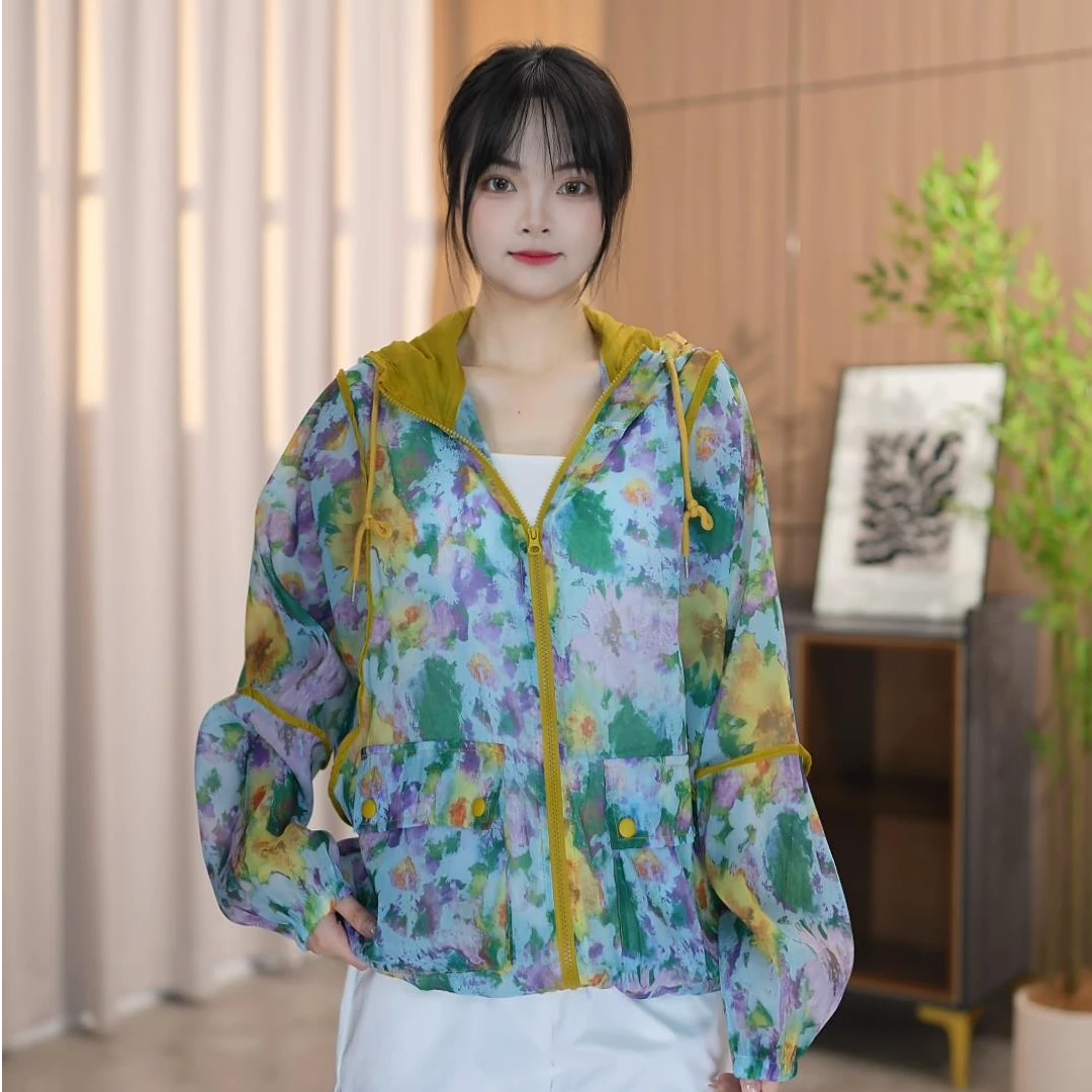 宽松休闲2025年夏季新款时尚洋气宽松显瘦减龄薄款连帽防晒衣外套