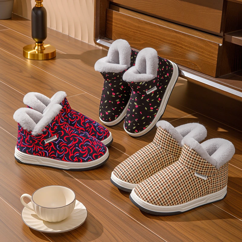 冬季居家外穿情侣棉鞋防滑耐磨轻便包跟厚底加绒加厚保暖雪地靴
