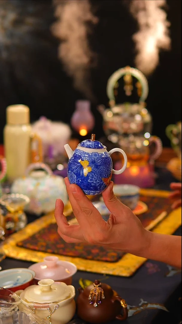 011 蝶恋花龙蛋壶