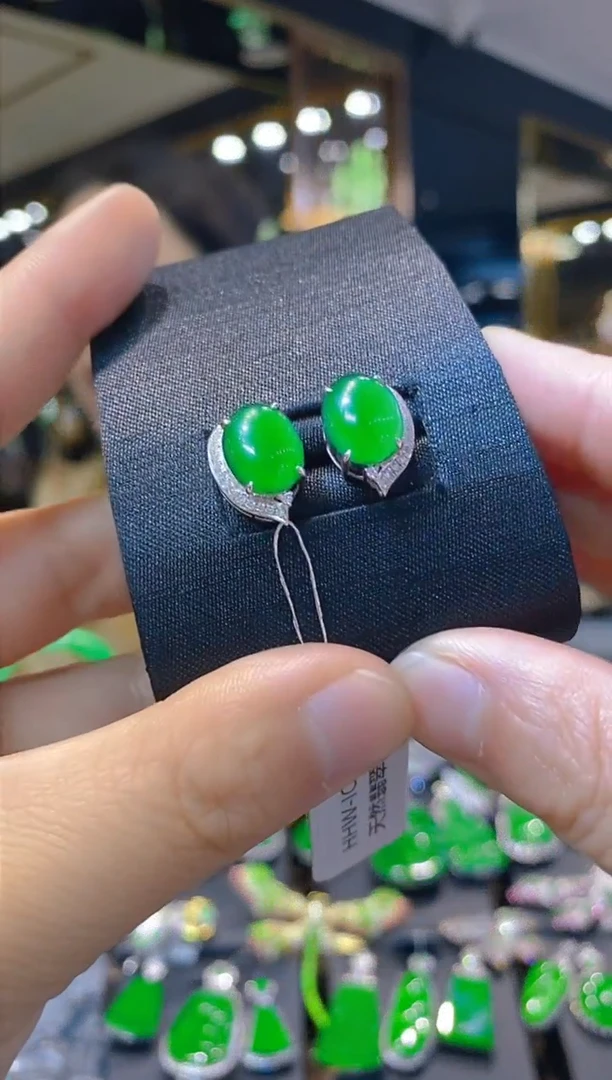 【闪购商品】翡翠耳饰18K金镶嵌093