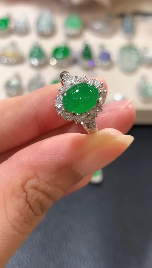 18K金镶嵌戒指翡翠z186