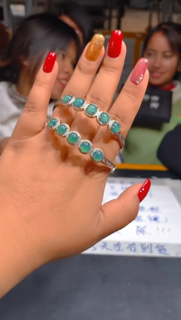 【闪购商品】定制翡翠未镶嵌23定制翡翠-多样性发货（发其一）