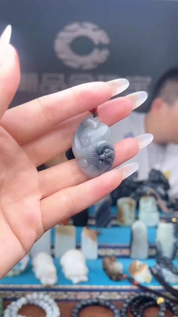未镶嵌和田玉挂件1