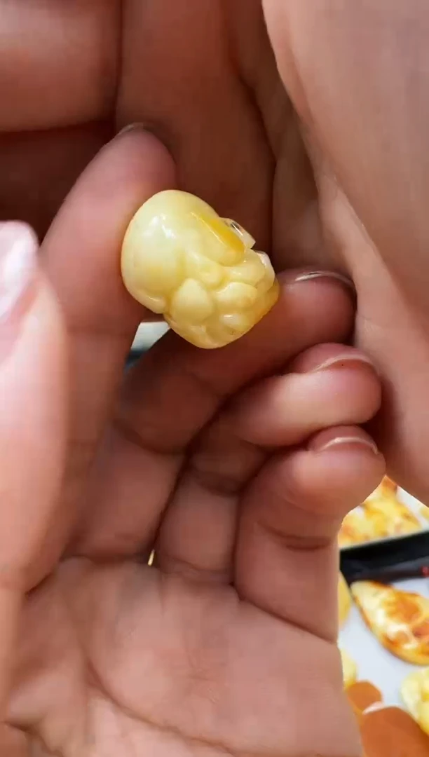 【闪购商品】琥珀裸石未镶嵌貔貅