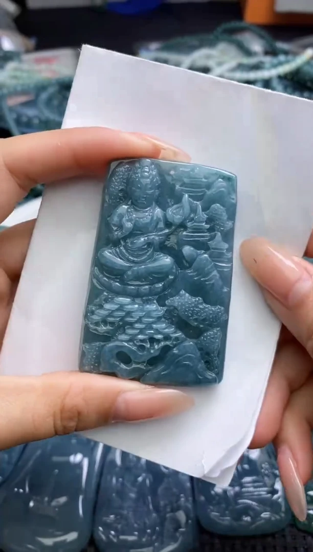【闪购商品】翡翠颈饰未镶嵌           