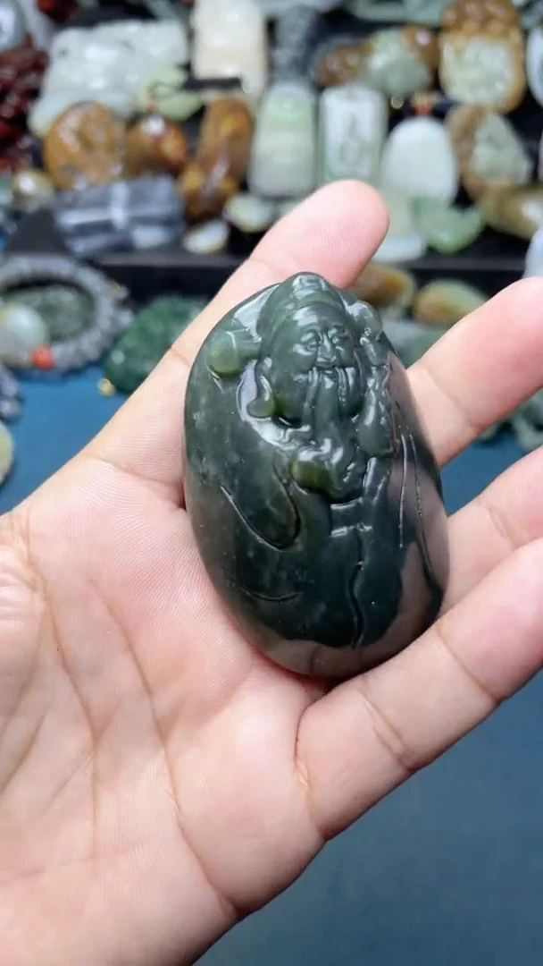 未镶嵌和田玉把件-