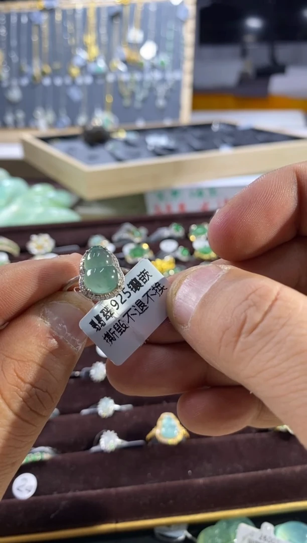 颈饰银S925镶嵌翡翠1