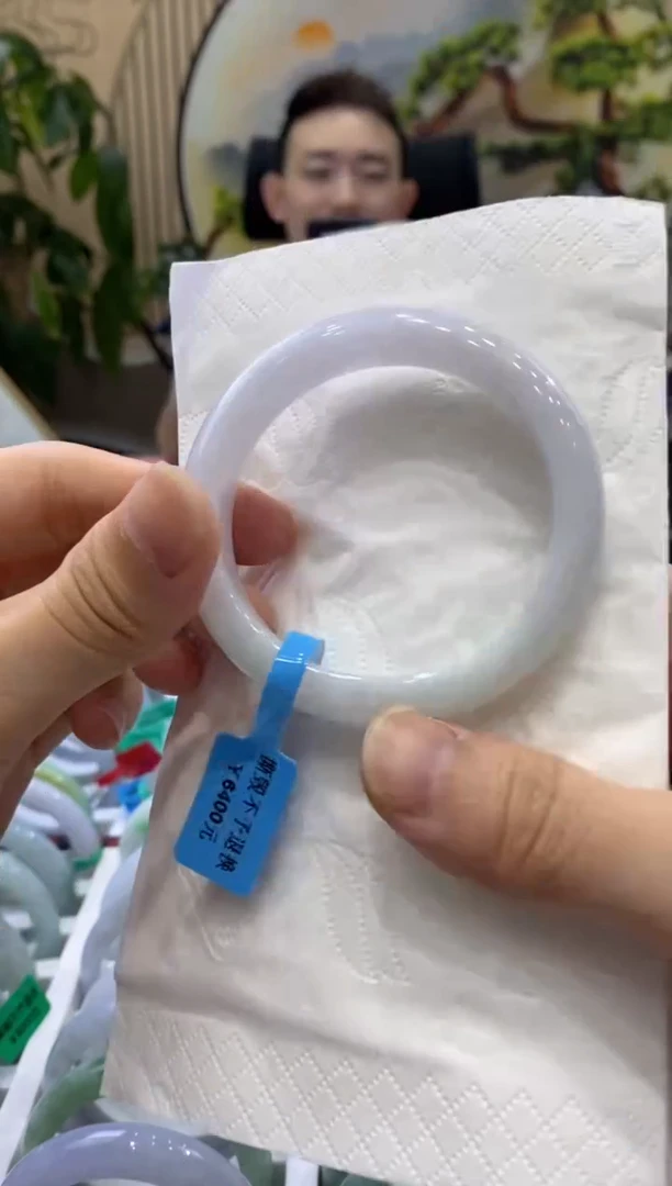 翡翠手镯未镶嵌3875